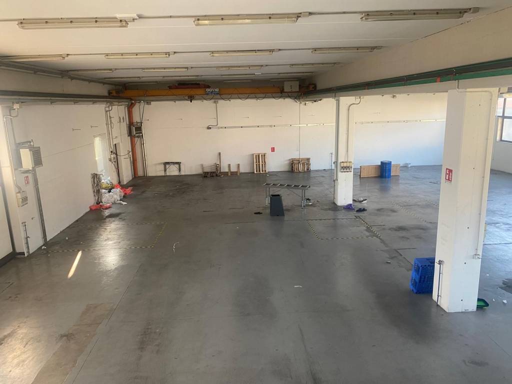 locale commerciale in affitto a Schio