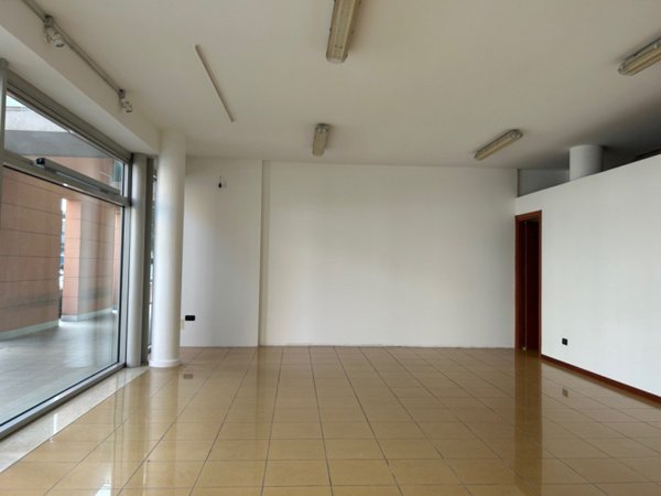negozio in affitto a Schio
