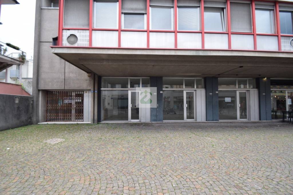 negozio in affitto a Schio