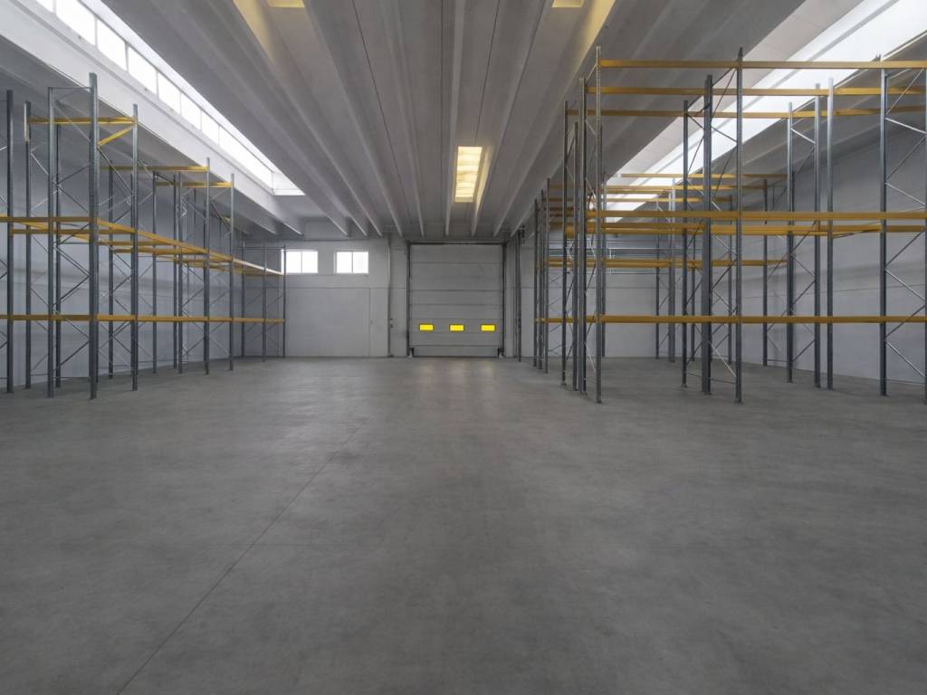 locale commerciale in affitto a Schio