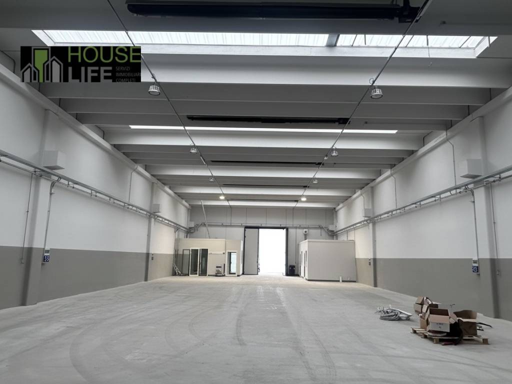 locale commerciale in affitto a Schio in zona Vegri