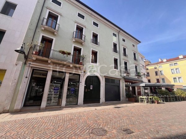 negozio in affitto a Schio