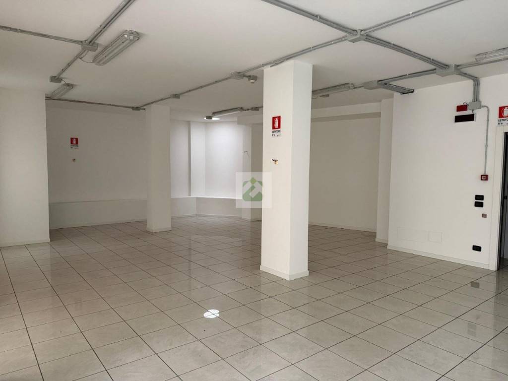 negozio in affitto a Schio