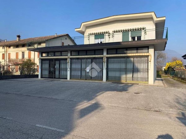 negozio in affitto a Schio in zona Magrè