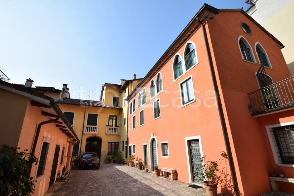 appartamento in affitto a Schio
