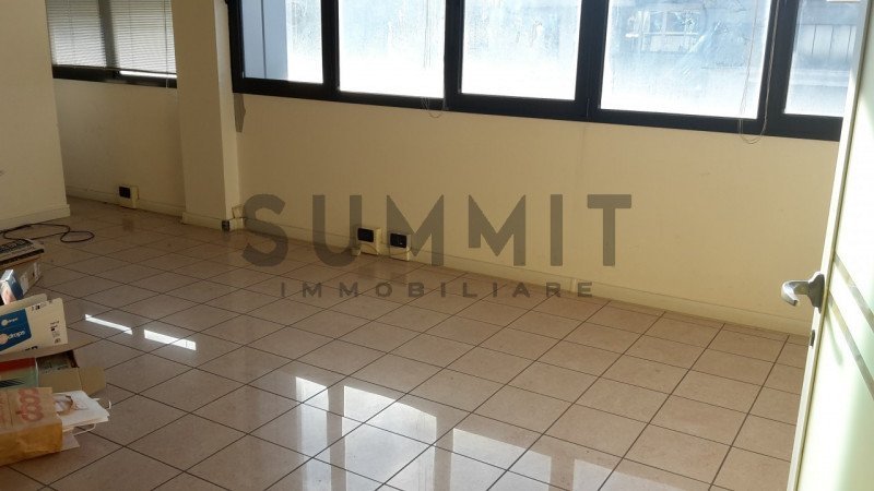 ufficio in affitto a Schio in zona Vegri