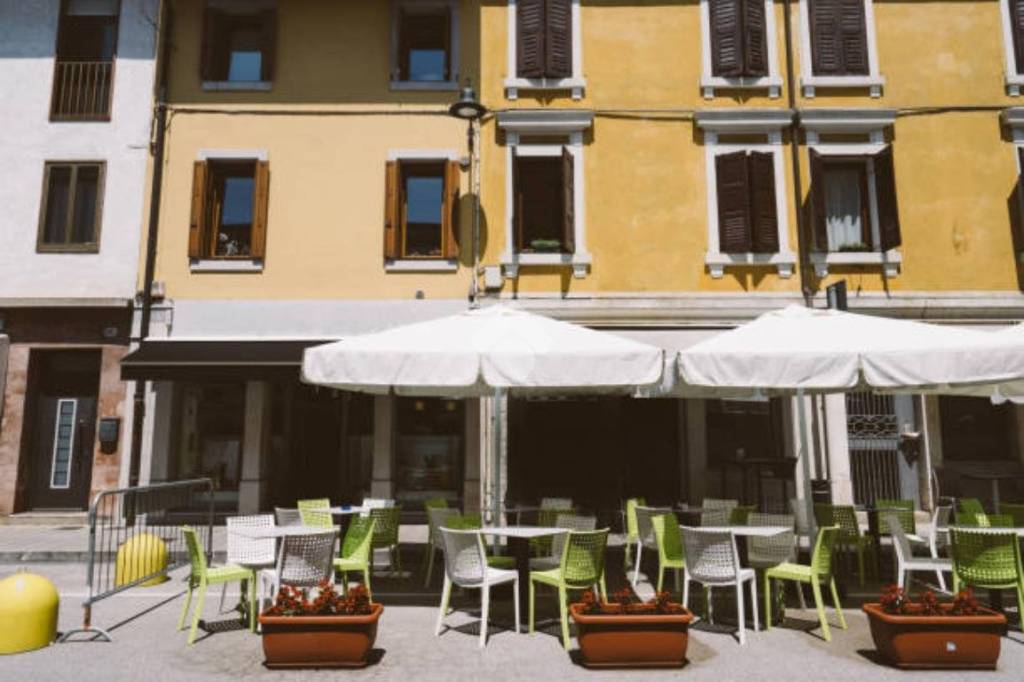 negozio in affitto a Solagna