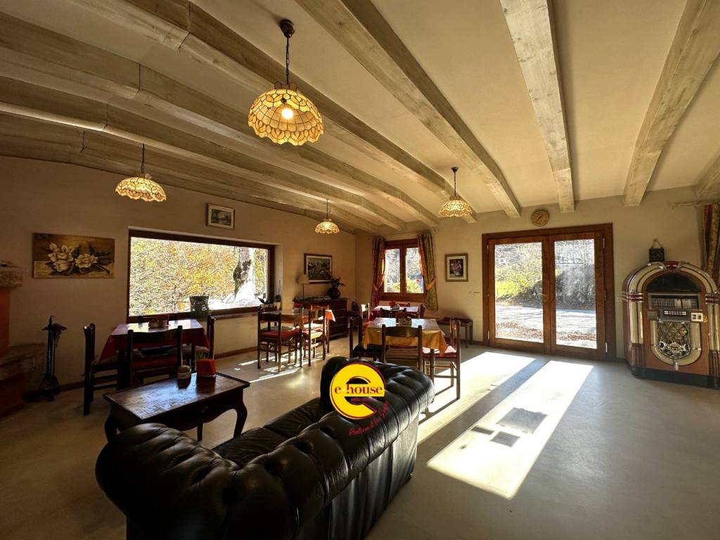 negozio in affitto a Solagna