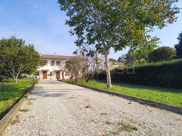 casa indipendente in affitto a Sossano