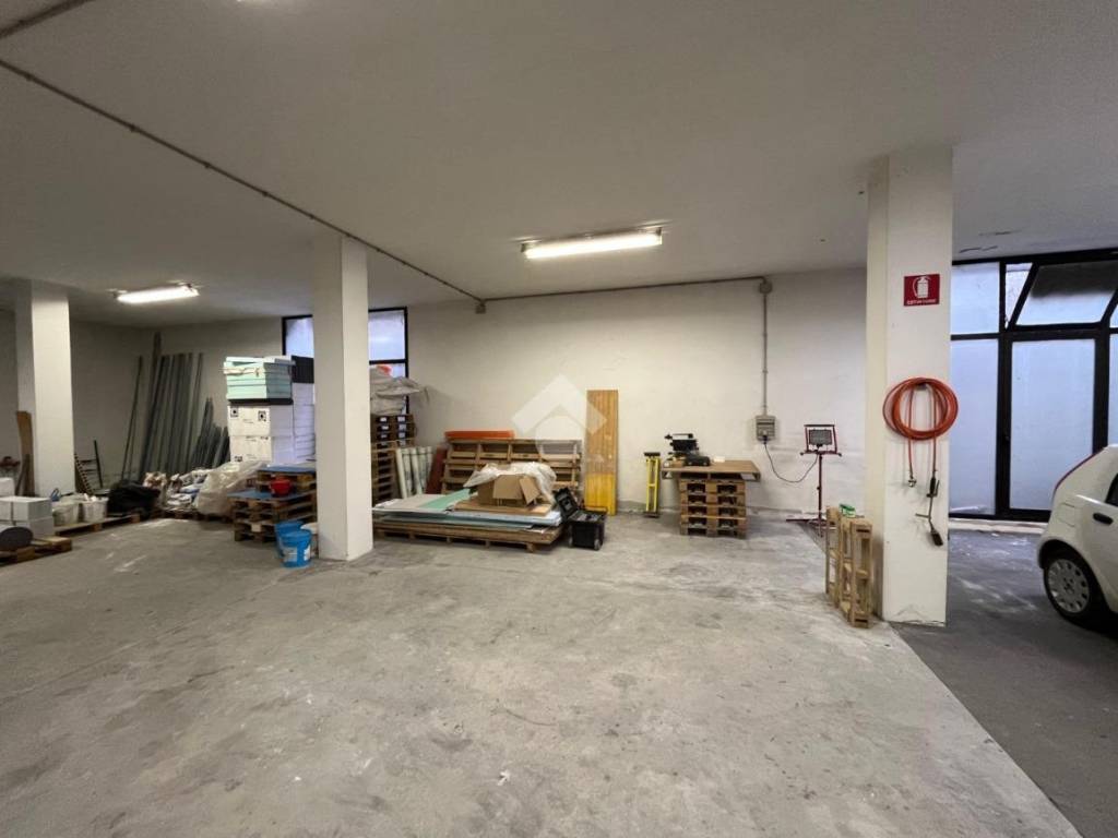 locale di sgombero in affitto a Tezze sul Brenta in zona Belvedere