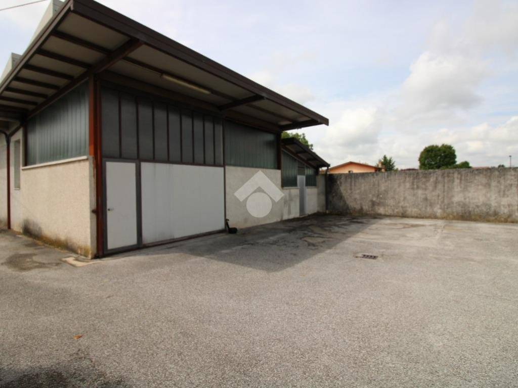 appartamento in affitto a Tezze sul Brenta in zona Tezze