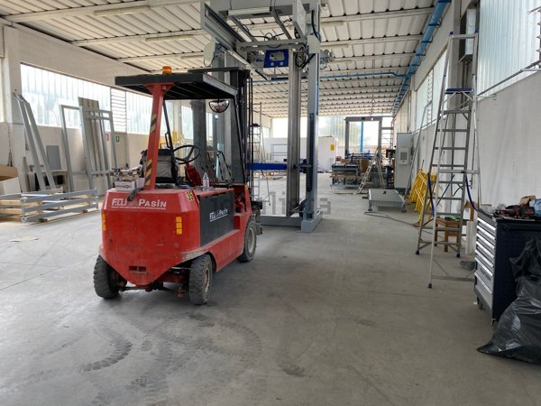 locale commerciale in affitto a Tezze sul Brenta in zona Belvedere