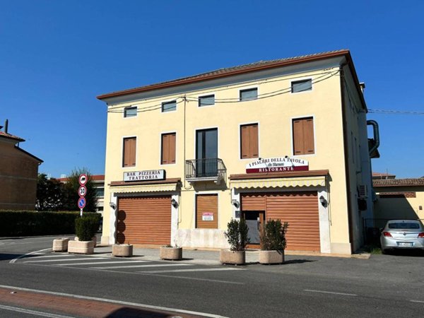negozio in affitto a Tezze sul Brenta in zona Tezze