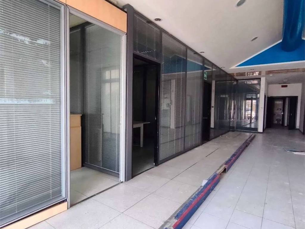 locale commerciale in affitto a Thiene