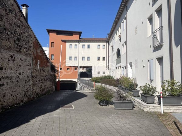 appartamento in affitto a Thiene in zona Santo