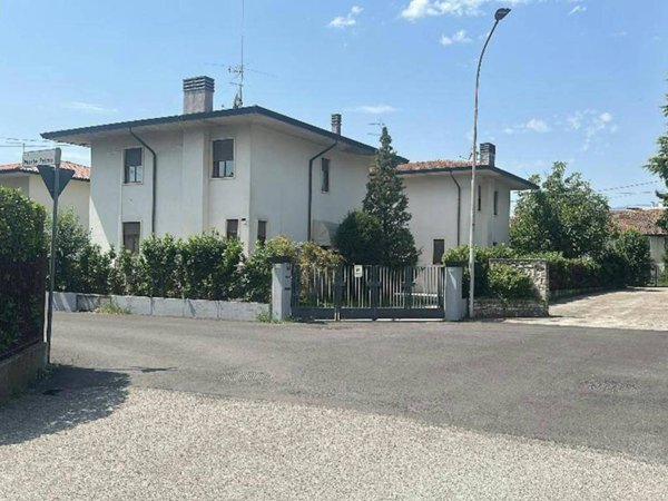 casa indipendente in affitto a Thiene