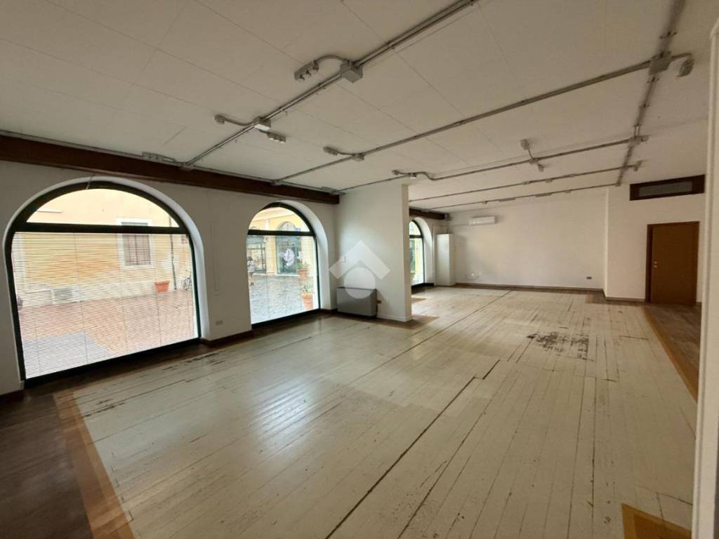 negozio in affitto a Thiene