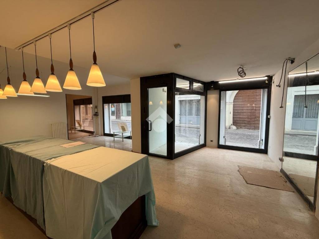 negozio in affitto a Thiene