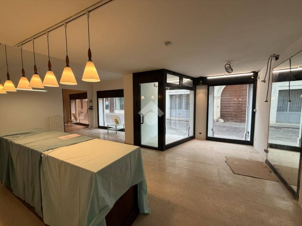 negozio in affitto a Thiene