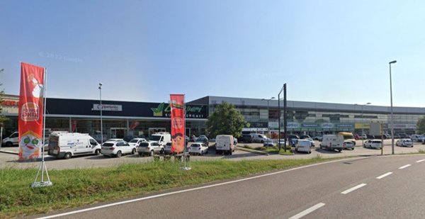locale commerciale in affitto a Thiene