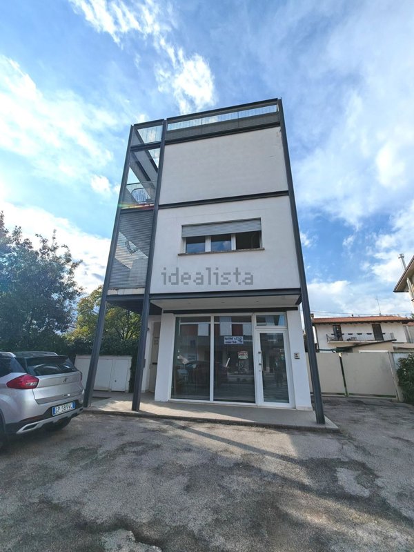 negozio in affitto a Thiene