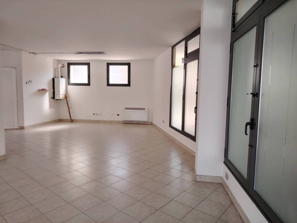 negozio in affitto a Thiene