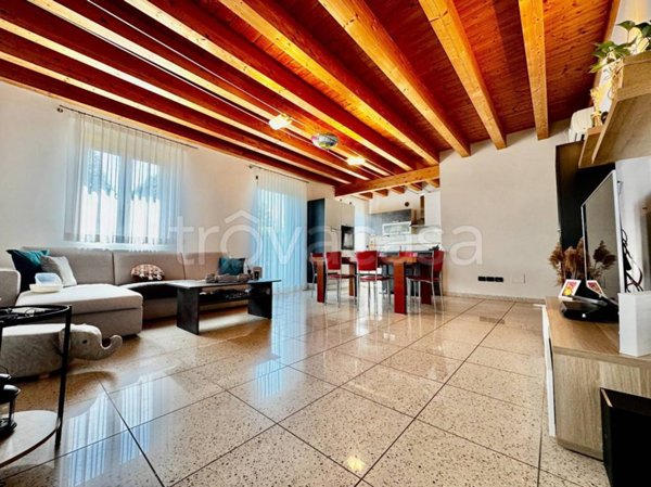 casa indipendente in affitto a Thiene