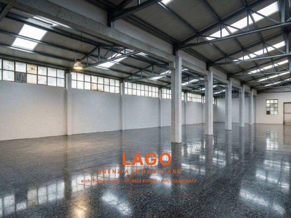 locale commerciale in affitto a Thiene