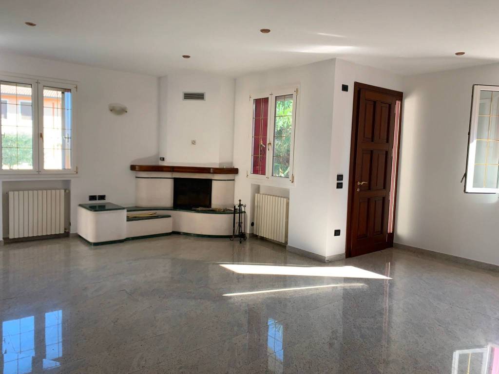 casa indipendente in affitto a Torri di Quartesolo