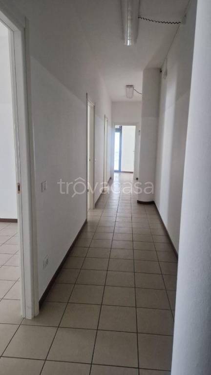 ufficio in affitto a Torri di Quartesolo