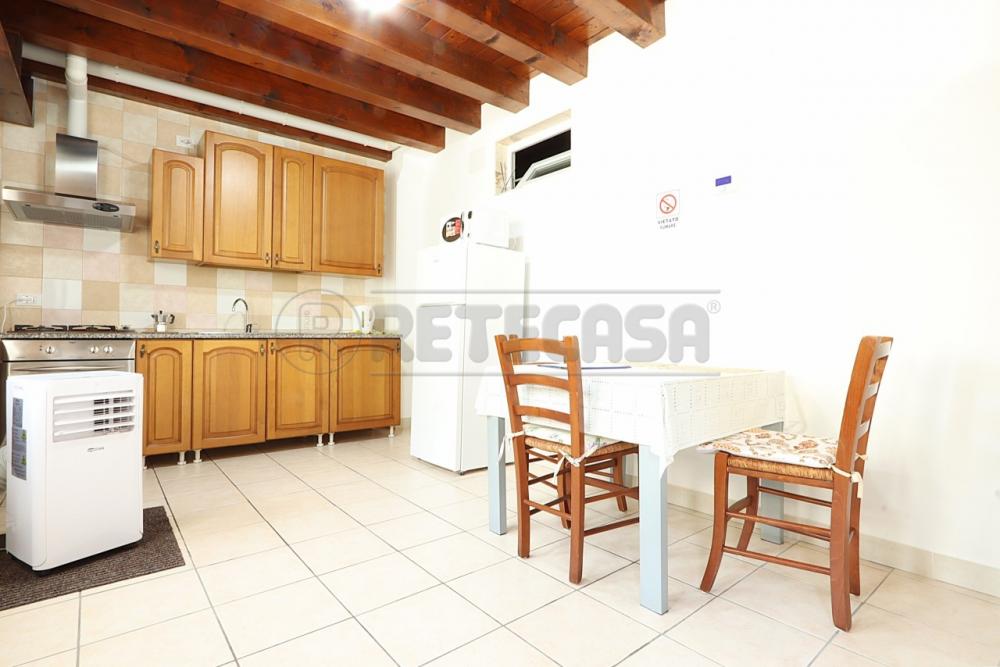 appartamento in affitto a Torri di Quartesolo in zona Lerino