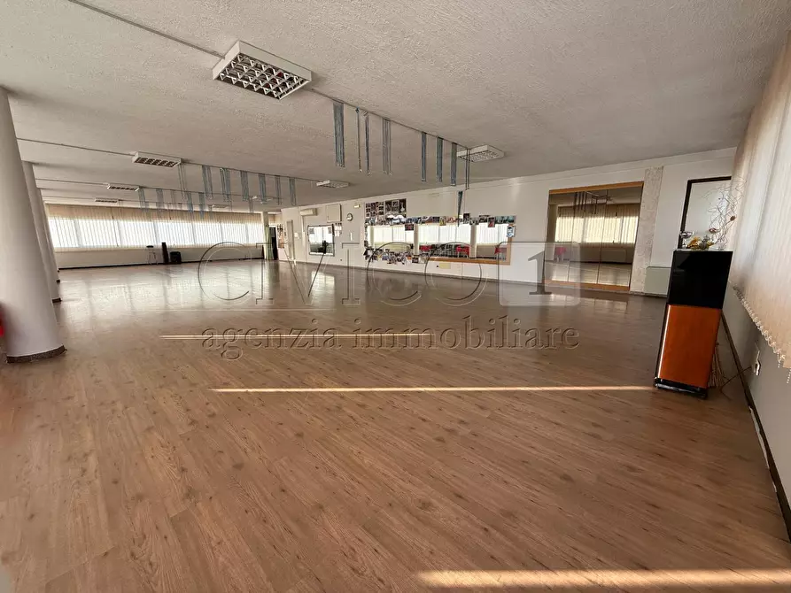 locale commerciale in affitto a Torri di Quartesolo in zona Lerino