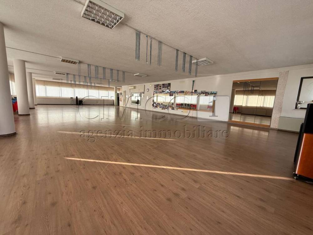 locale commerciale in affitto a Torri di Quartesolo