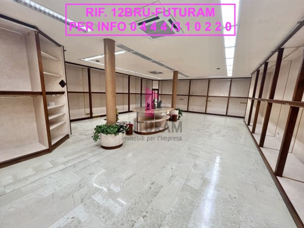 negozio in affitto a Torri di Quartesolo in zona Marola