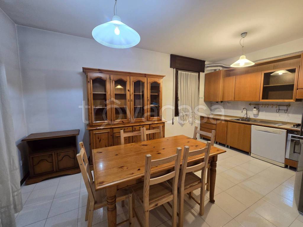 appartamento in affitto a Torri di Quartesolo in zona Marola