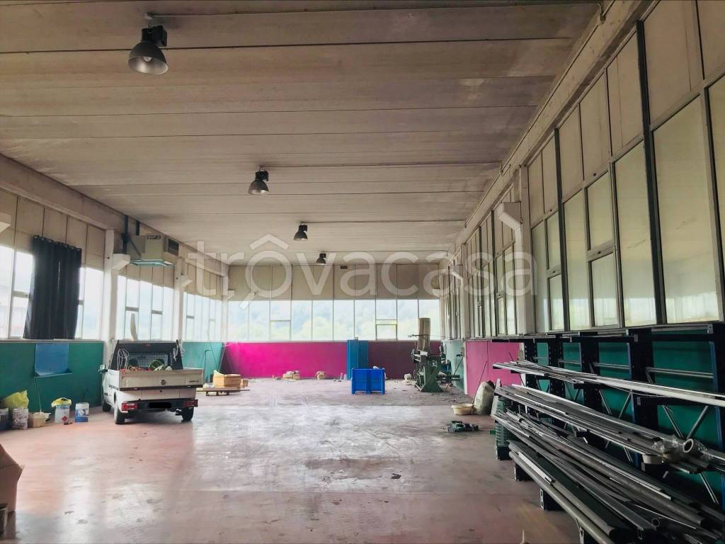 locale commerciale in affitto a Valdagno
