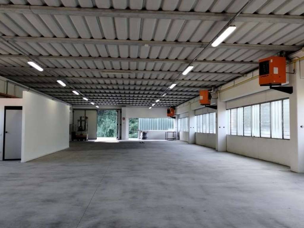 locale commerciale in affitto a Valdagno