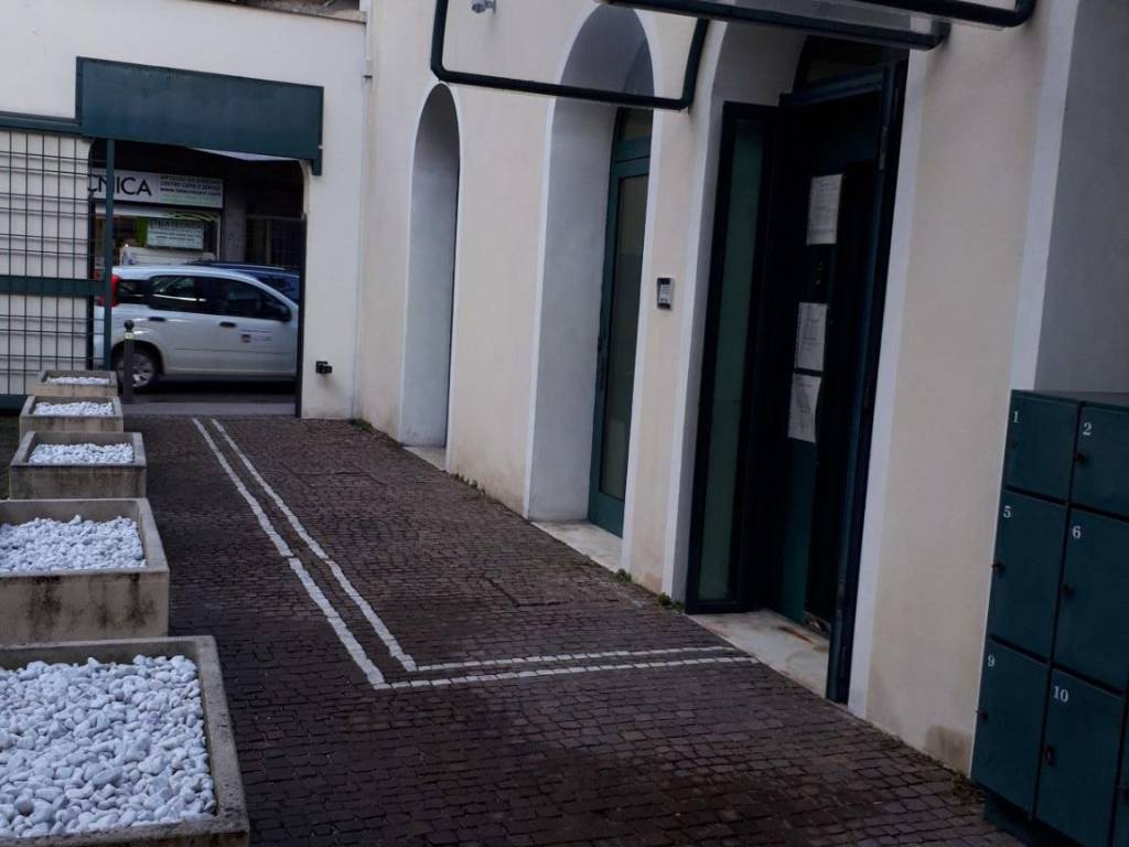 negozio in affitto a Vicenza