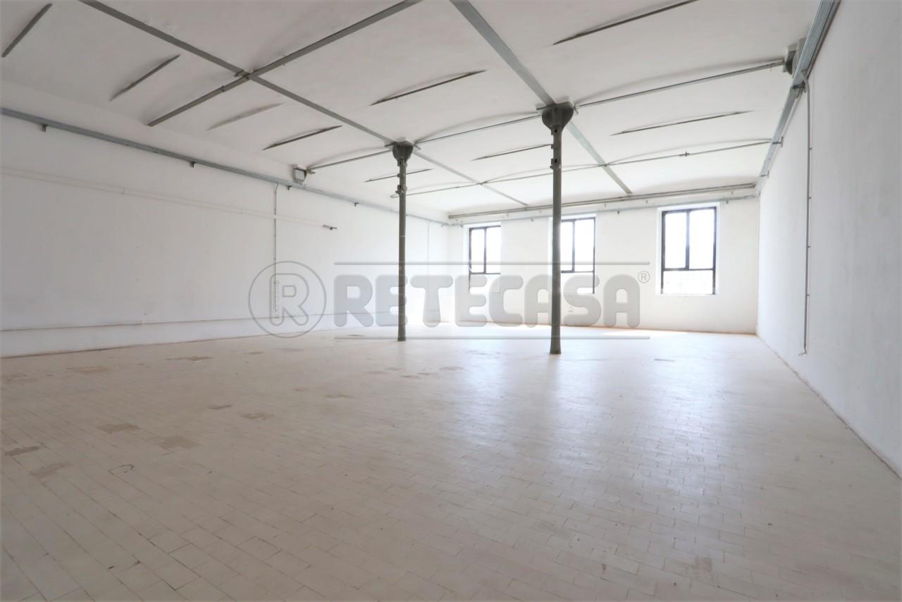 locale commerciale in affitto a Vicenza in zona Debba