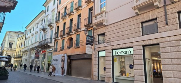 negozio in affitto a Vicenza in zona Centro Storico