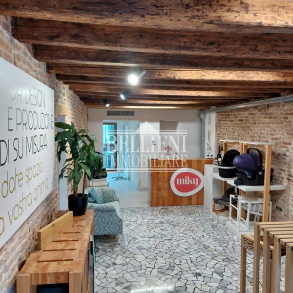 negozio in affitto a Vicenza in zona Centro Storico