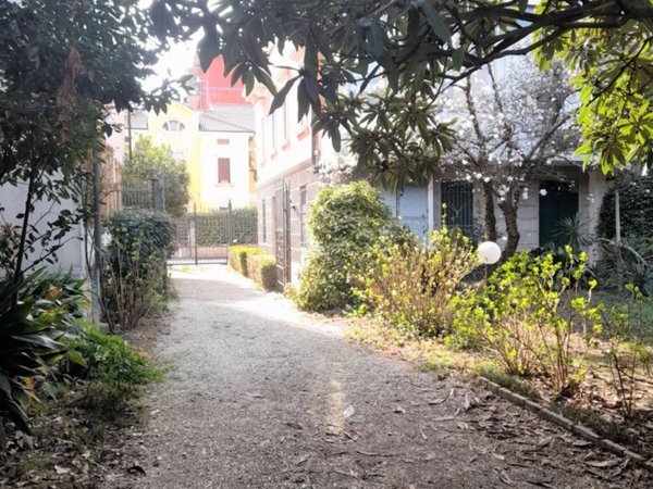 appartamento in affitto a Vicenza in zona Cattane