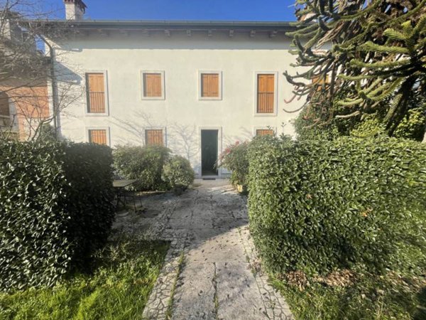 casa indipendente in vendita a Vicenza in zona Bertesina
