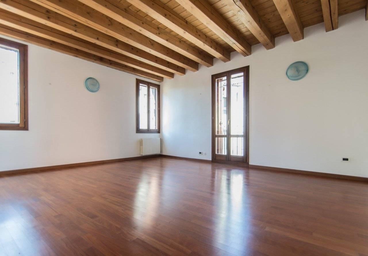 appartamento in affitto a Vicenza in zona Borgo Berga