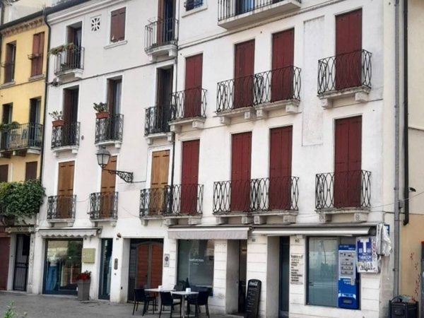 negozio in affitto a Vicenza in zona Centro Storico