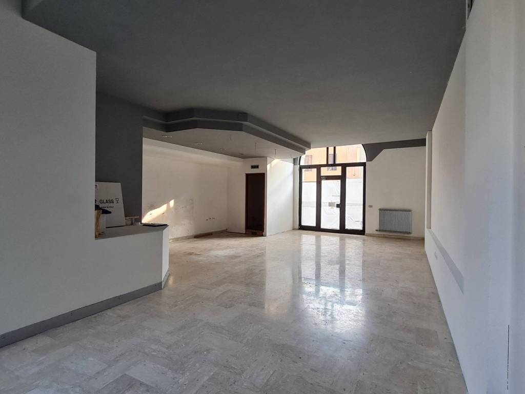 negozio in affitto a Vicenza