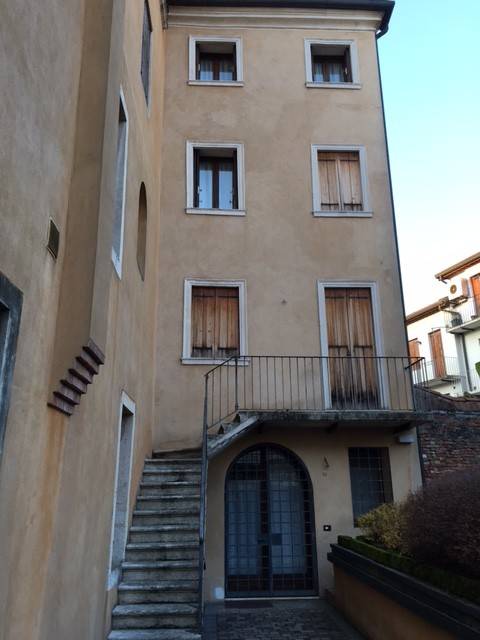 casa indipendente in affitto a Vicenza in zona Borgo Berga