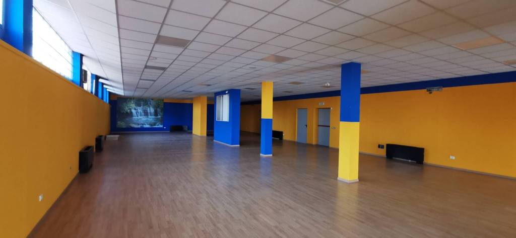 negozio in affitto a Vicenza in zona Bertesinella