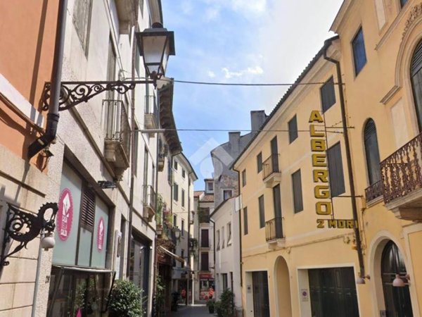 negozio in affitto a Vicenza in zona Centro Storico