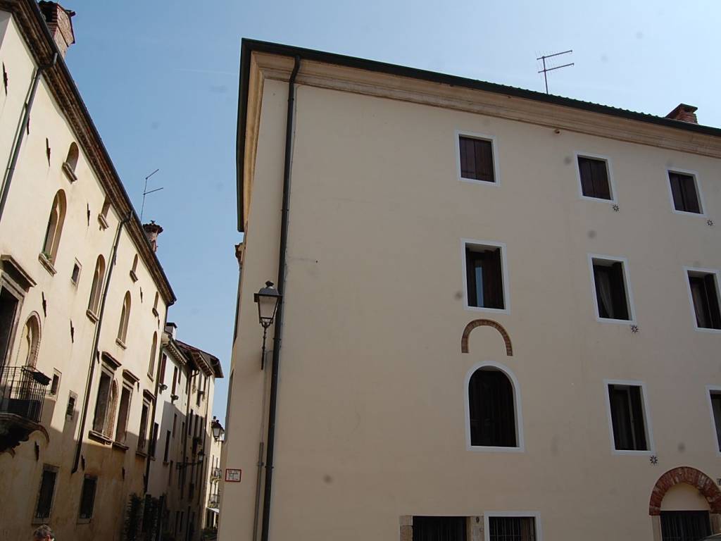 appartamento in affitto a Vicenza in zona Centro Storico
